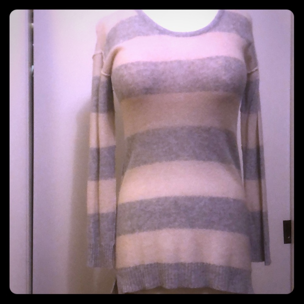 Wythe NY Size S 100% Cashmere Grey/Cream Sweater